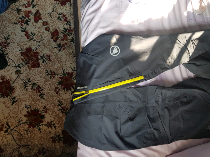 endura waterproof cycling trousers